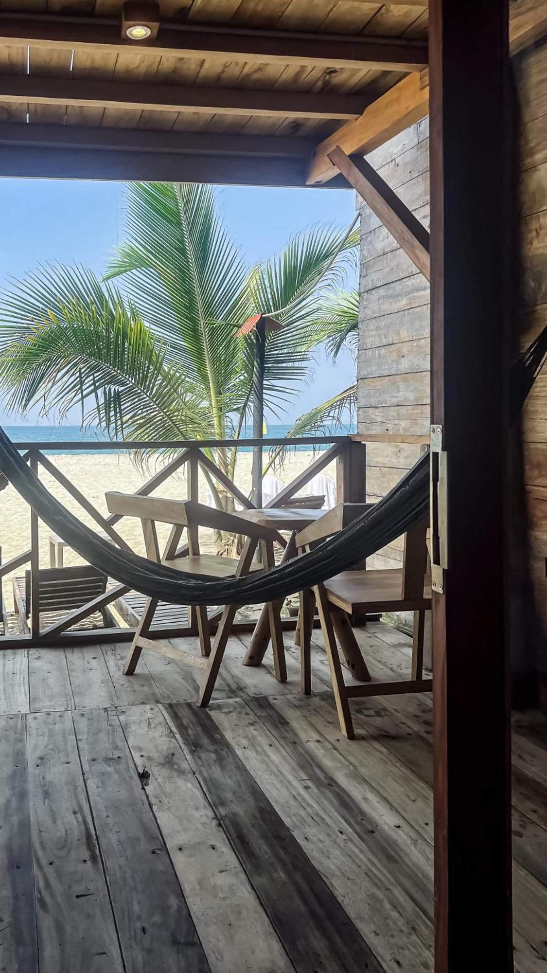 Hostal Mocambo Beach Guachaca Exterior photo